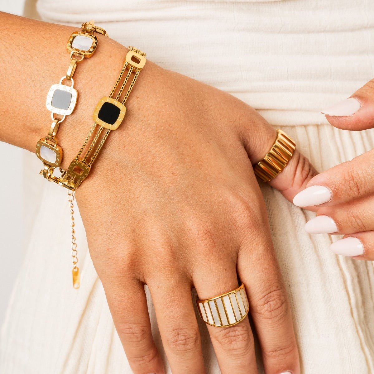 Coliseum Ring Plated in 18k Gold