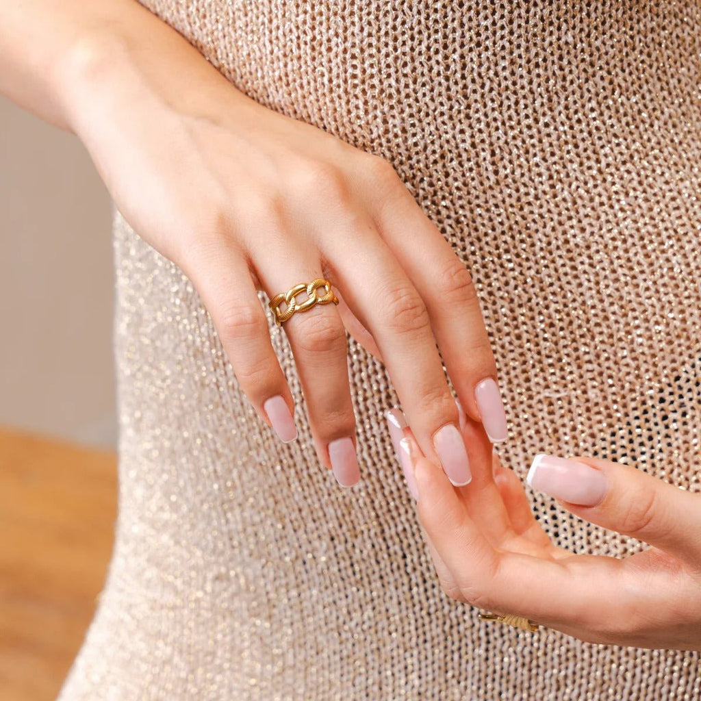 Bold Chain Ring Adjustable Plated in 18K Gold
