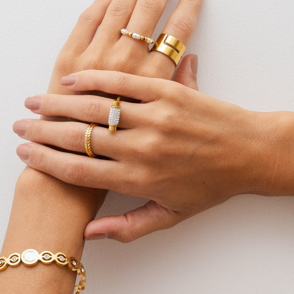 Glitz Ring Rotating Plated in 18K Gold