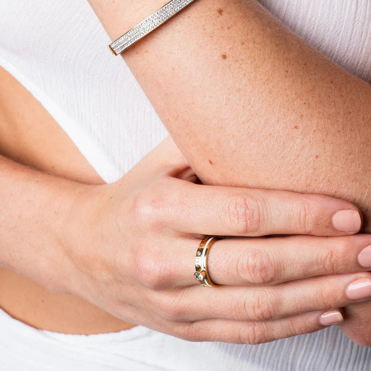 Queen Ring with Crystal Stone Plated in 18k Gold