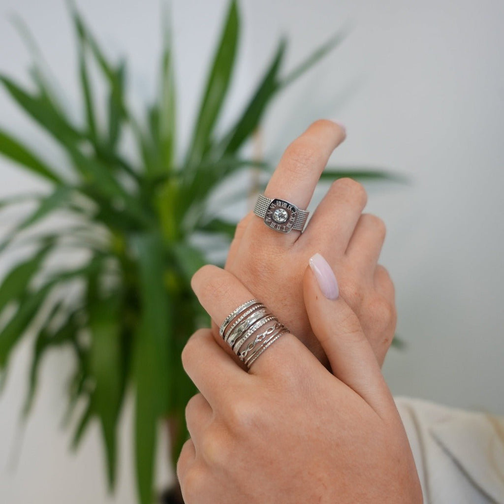Adjustable Royale Ring - Silver