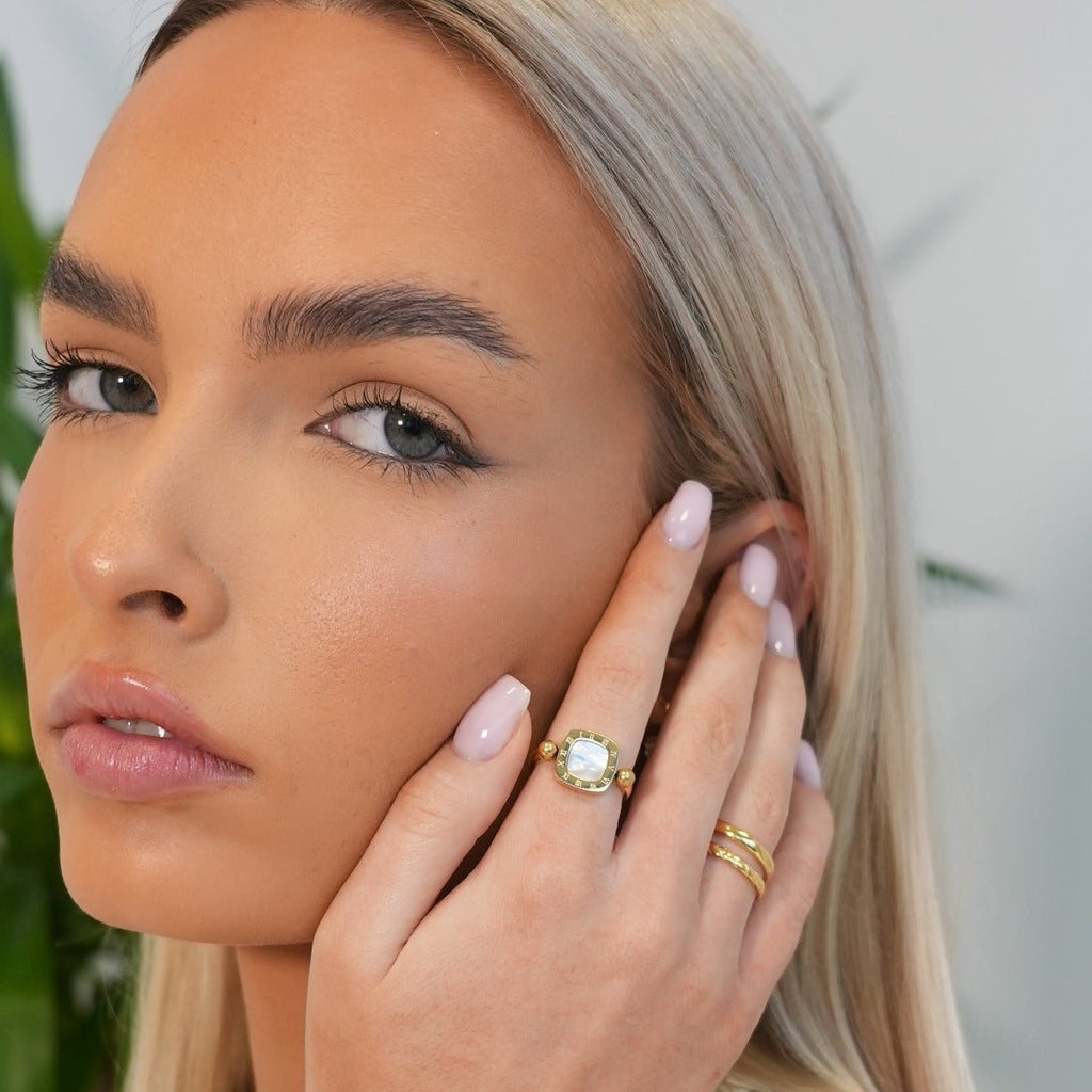 Rotating Square Charm Ring Plated in 18k Gold