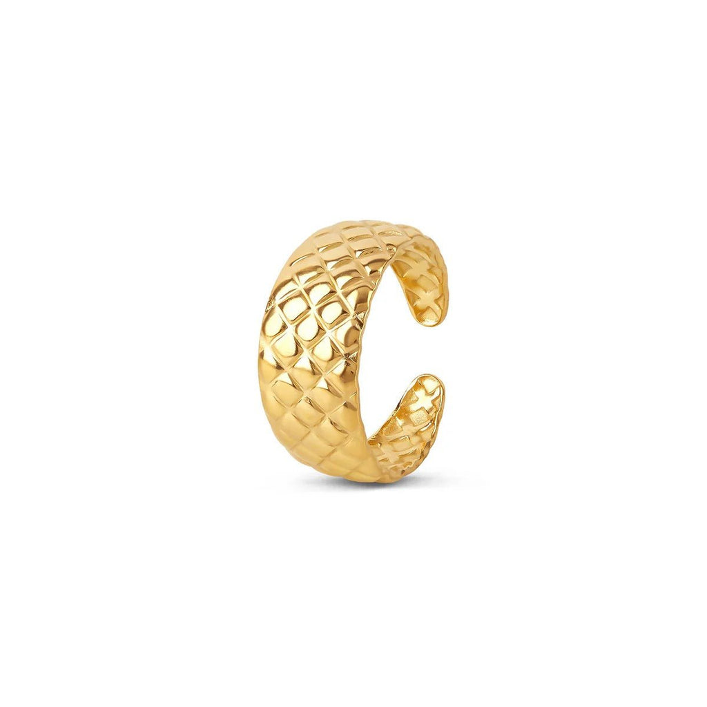 Luxurious Adjustable Ring Plated in 18K Gold