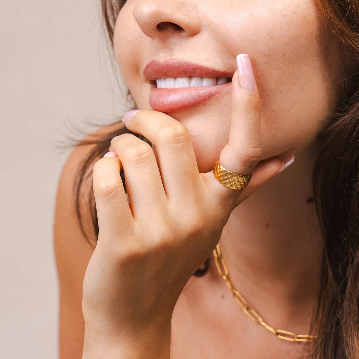 Luxurious Adjustable Ring Plated in 18K Gold