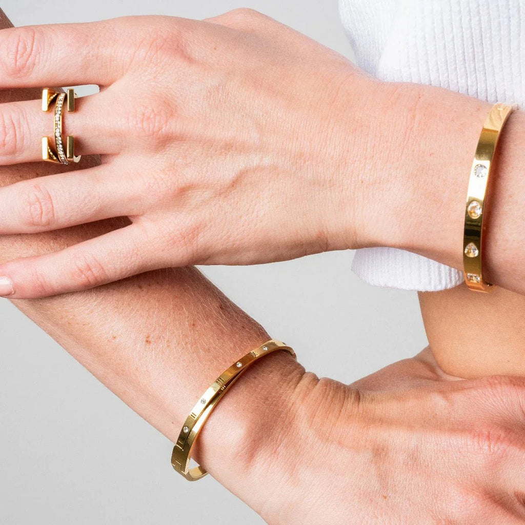 Intertwined Roman Numerals Bracelet Gold Plated 18k