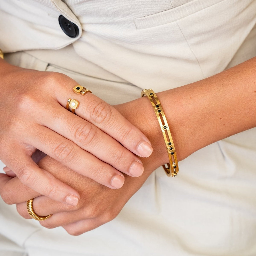Bracelet Black Studs Plated in 18k Gold