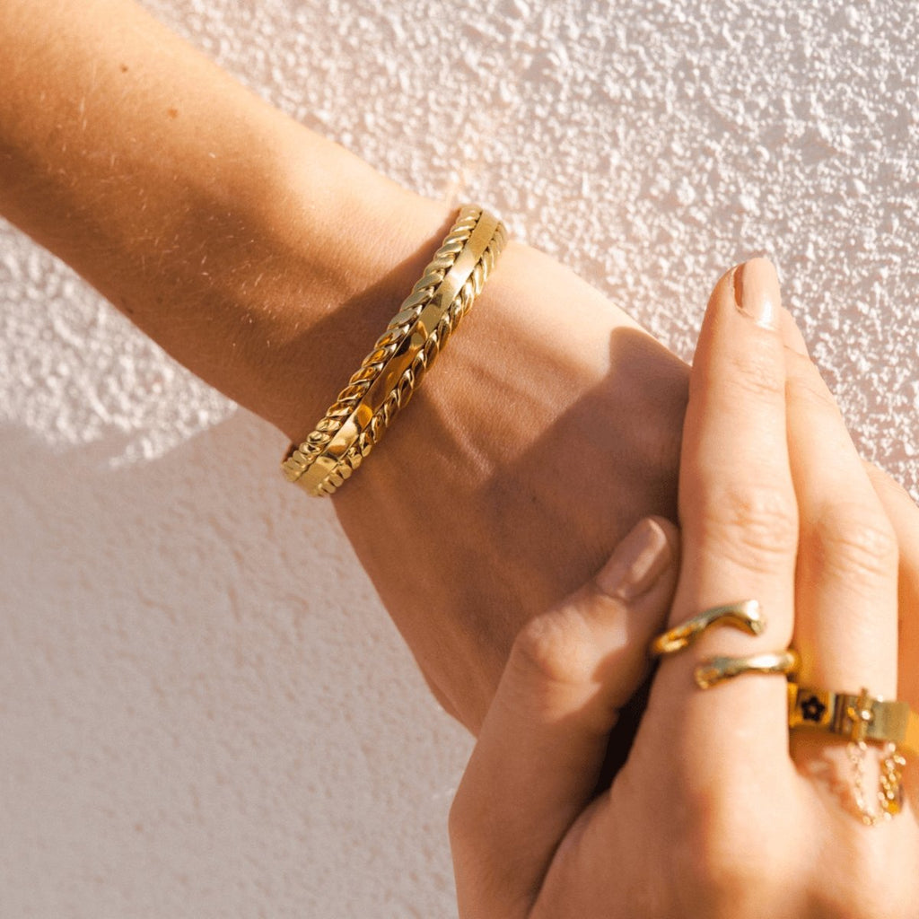 Golden Leaves Bracelet Plated in 18k Gold