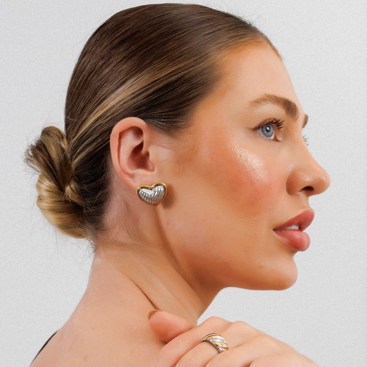 Heart-Shaped Contour Earring with Gold and Silver Mix