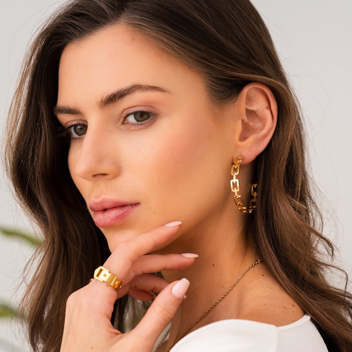 Alexandra Hoop Earring Plated in 18K Gold