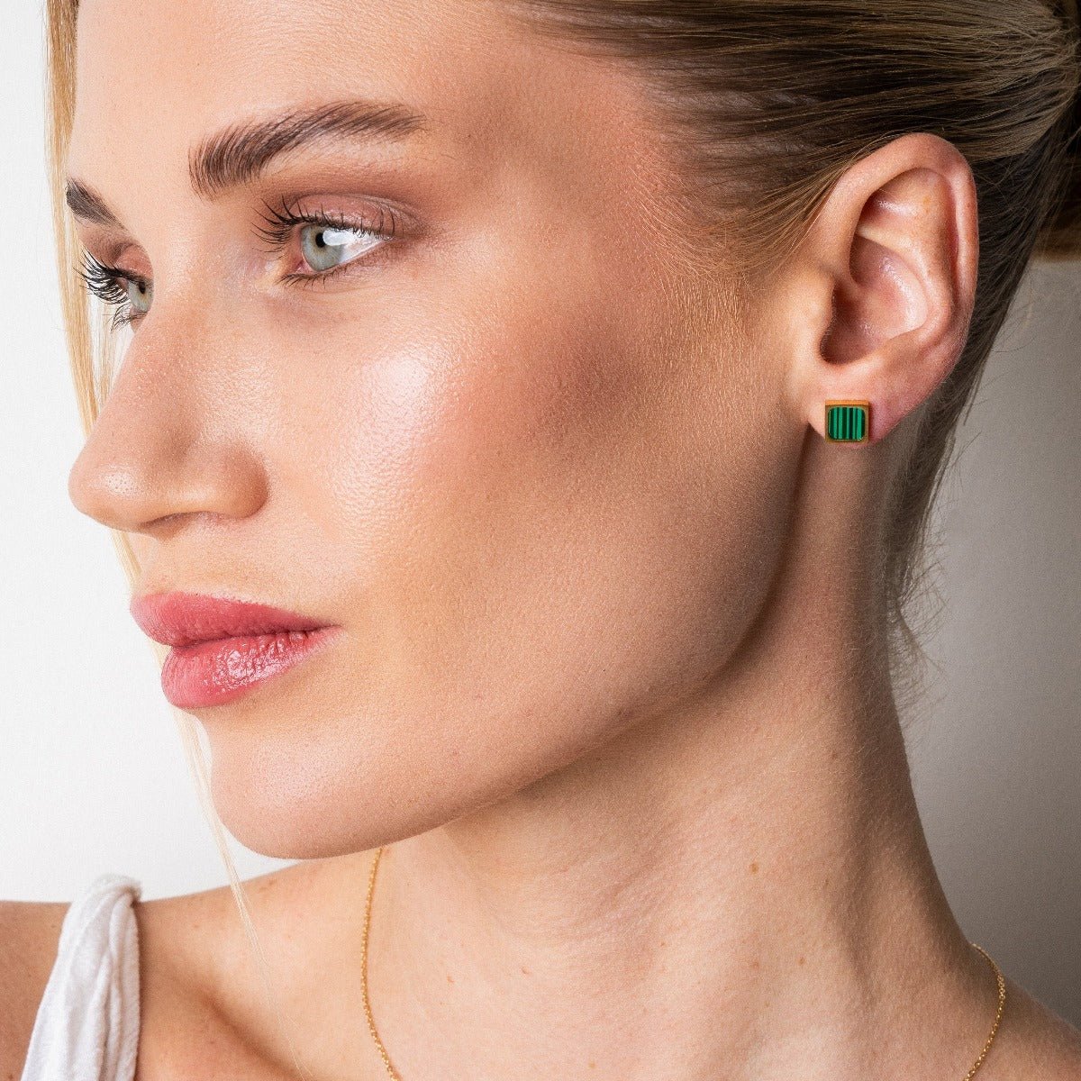 Geometric Earring Green Stone 18k Gold Plated