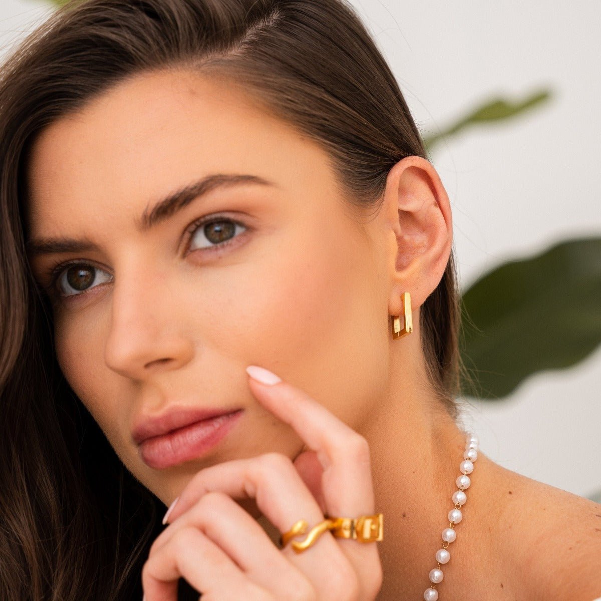 Square Hoop Earring Leonor Plated in 18K Gold