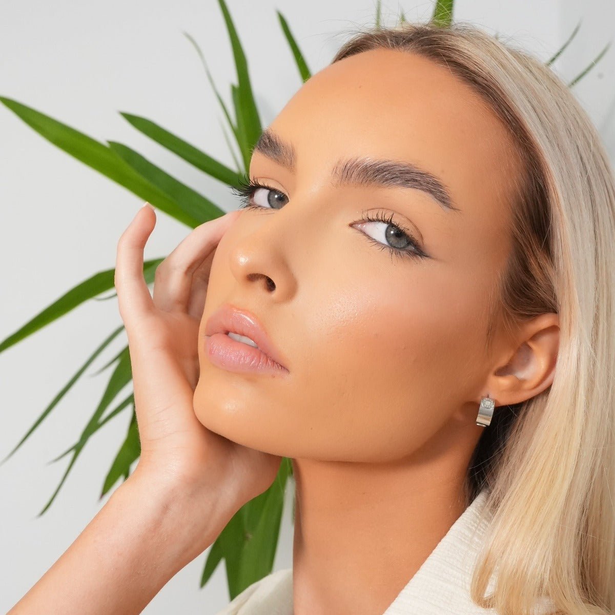 Square Charm Earring - Silver