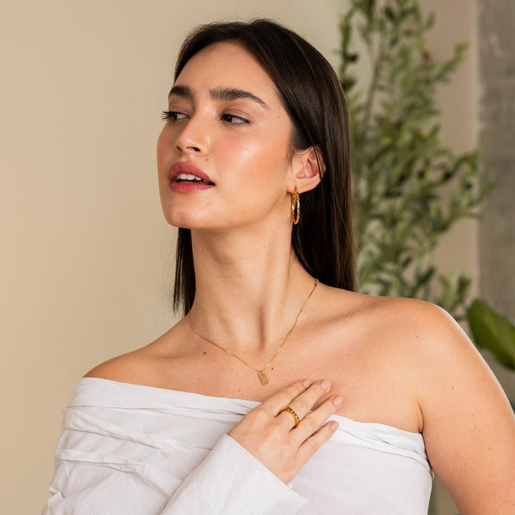 Minimal Initial Letter Necklace Plated in 18K Gold