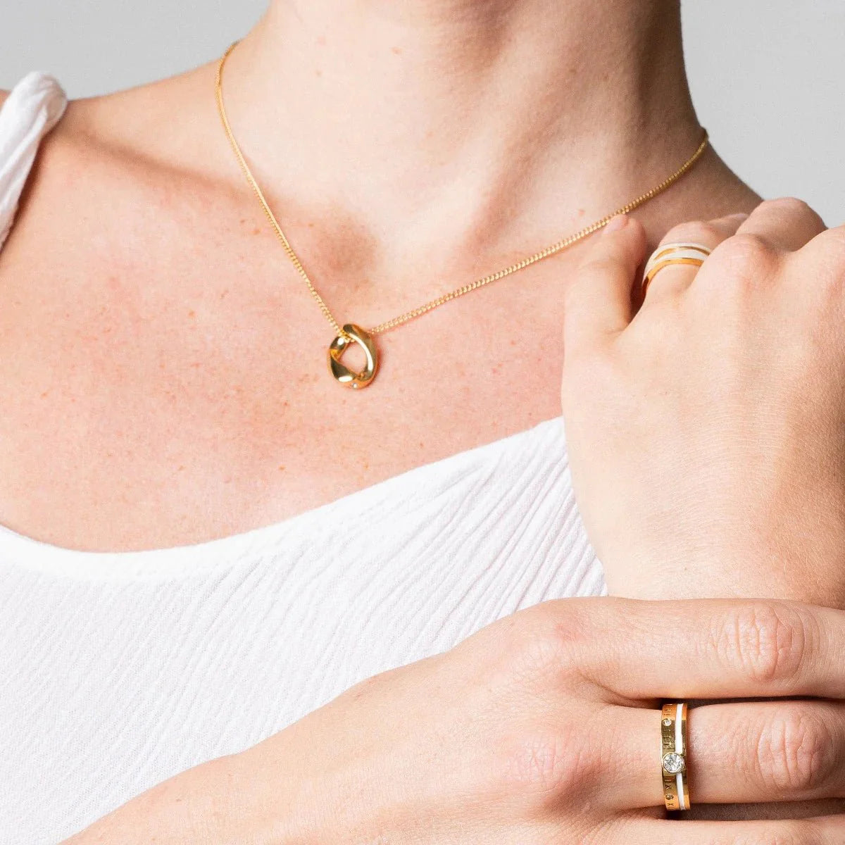 Gold-Plated Link Pendant Necklace 18k