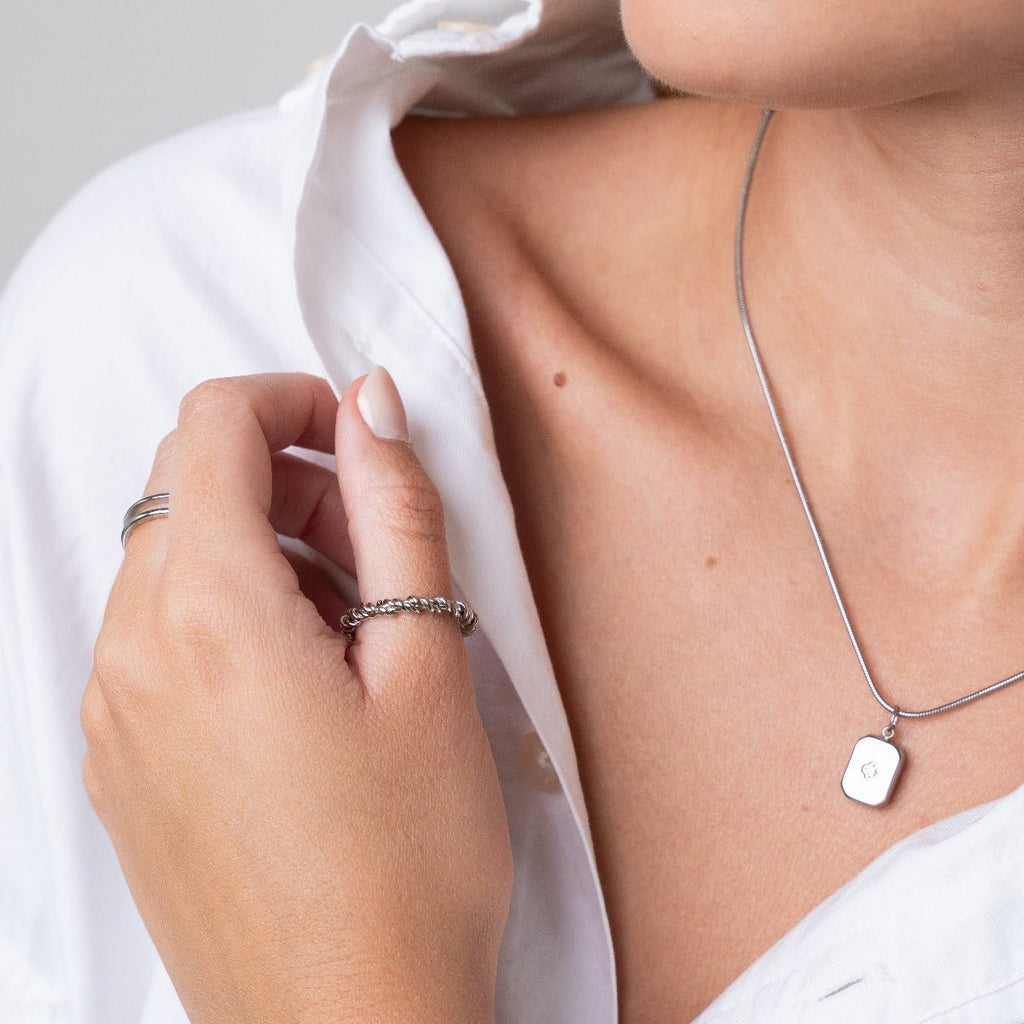 Shine Pendant Necklace - Silver