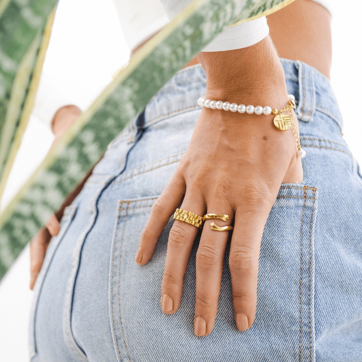 Charm Pearl Bracelet Plated in 18K Gold